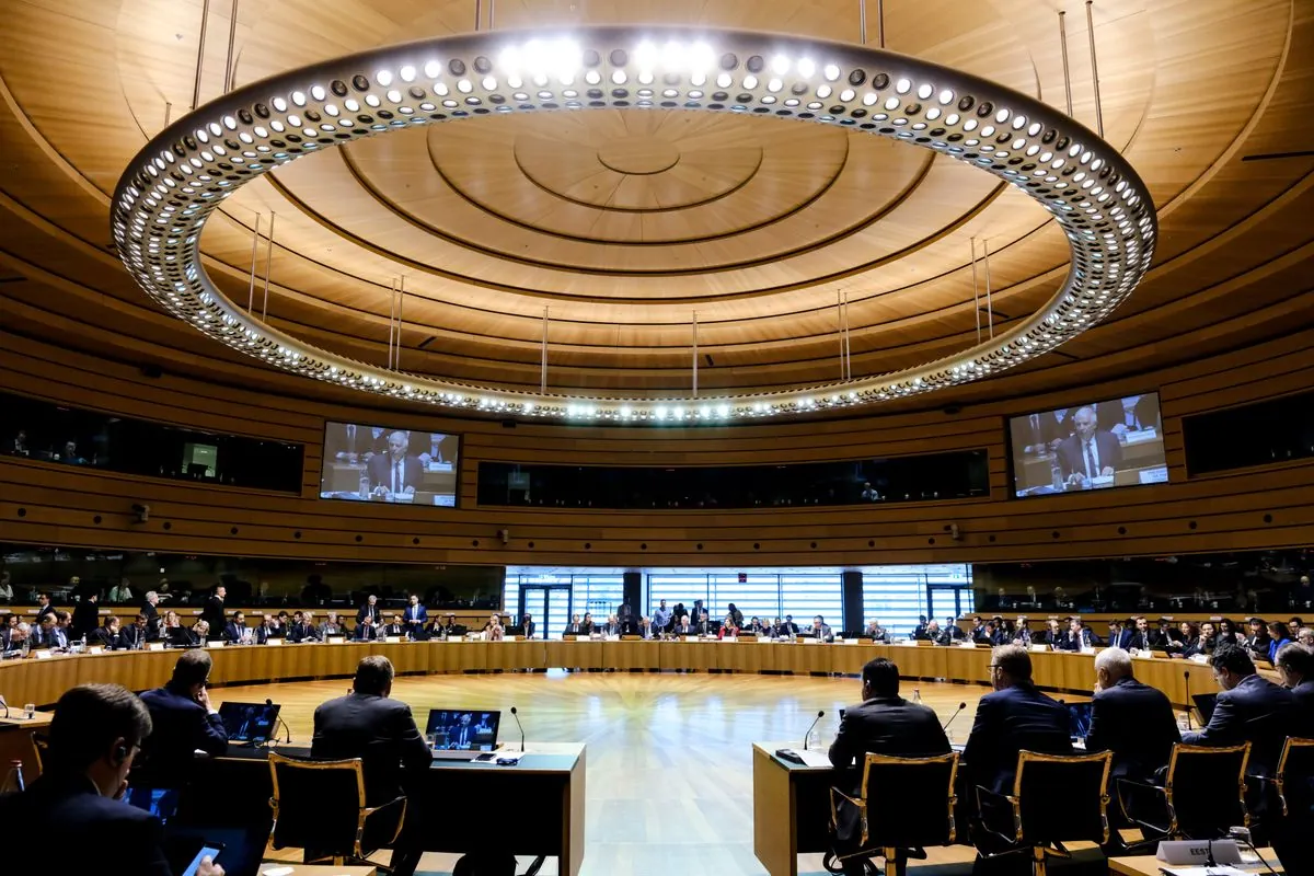 Министры обороны ЕС обсудят военную помощь Украине на фоне оппозиции Венгрии
