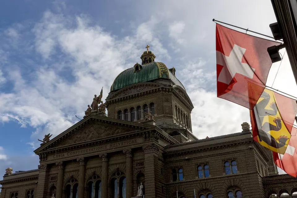 switzerland-to-step-up-expulsion-of-russian-spies-before-peace-summit
