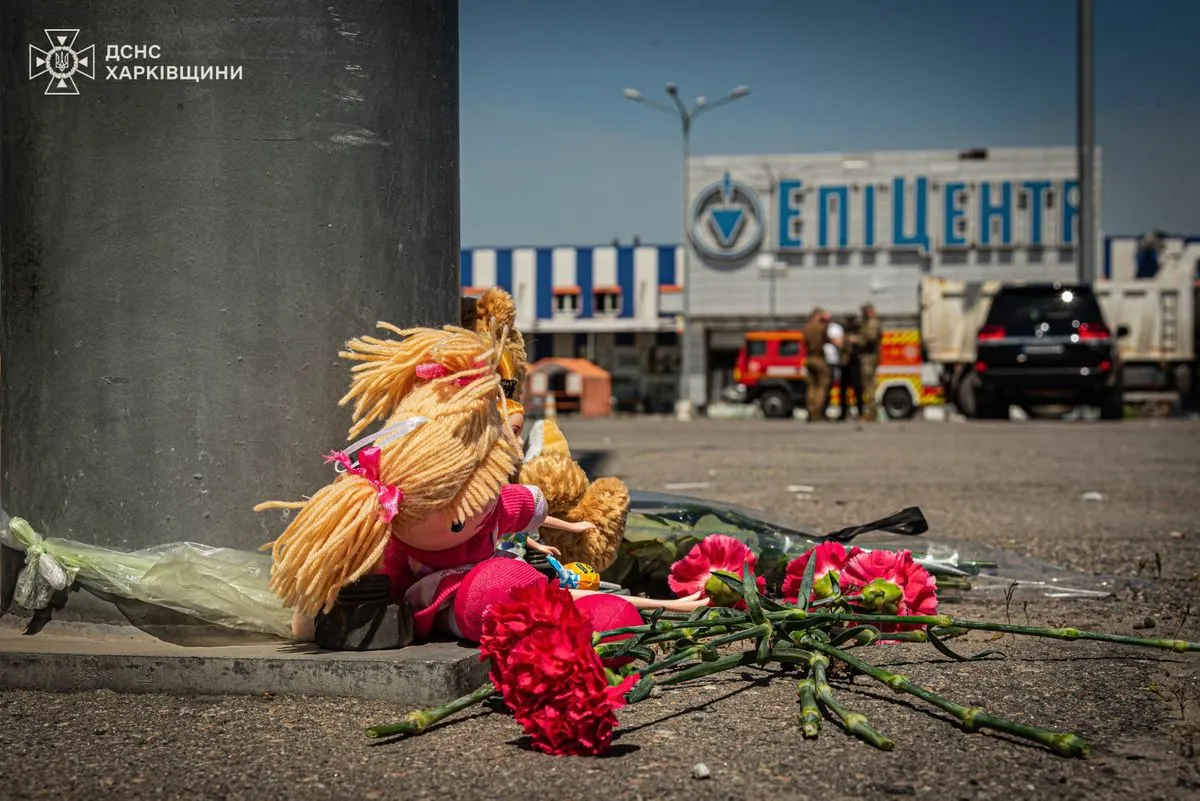 Удар рф по харьковскому "Эпицентру": опознаны 16 жертв, без вести пропавшими считаются два человека