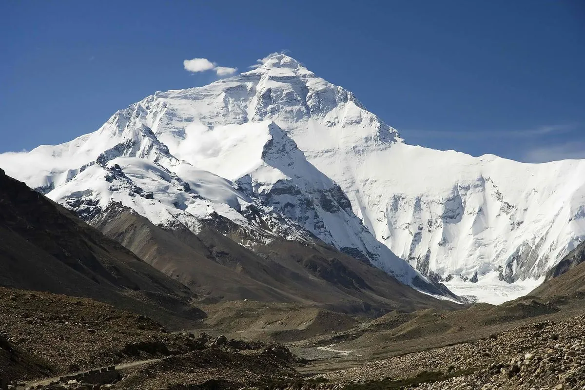 День Эвереста, Международный день миротворцев ООН, Всемирный день выдры. Что еще можно отметить 29 мая