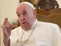 Pope Francis apologizes for vulgar expression