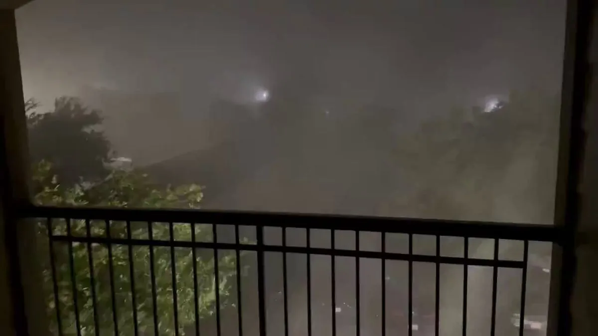 В США штормы привели к массовым перебоям со светом в Техасе после непогоды на выходных с 24 жертвами