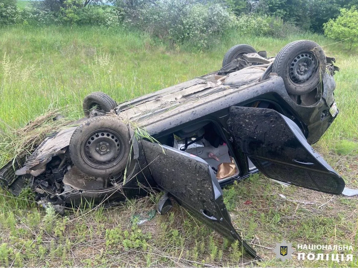In the Kiev region, the driver of a Volkswagen lost control, the car slid into a ditch and overturned