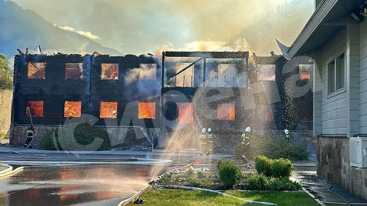 На Алтае, вероятно, сгорела резиденция Путина: что сообщают росСМИ