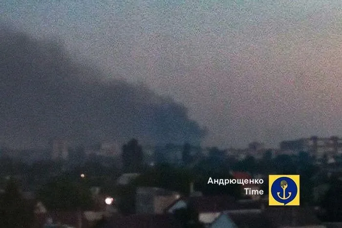 explosion-and-fire-at-a-russian-military-base-in-malo-kakhovka-kherson-region