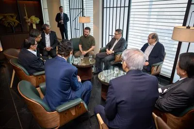 Zelensky met with heads of investment companies in Singapore to discuss development of Ukrainian-Singapore trade relations