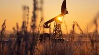 ОПЕК+ продовжила скорочення видобутку нафти до 2025 року