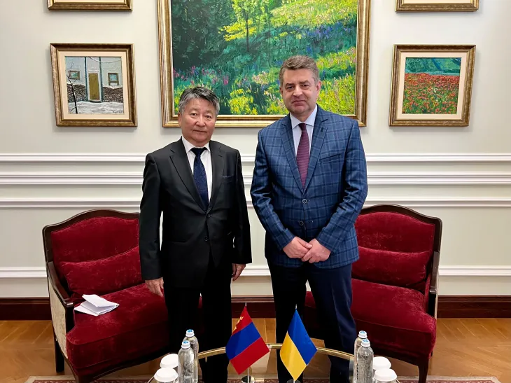kulebas-deputy-discusses-peace-summit-with-mongolias-ambassador-to-ukraine