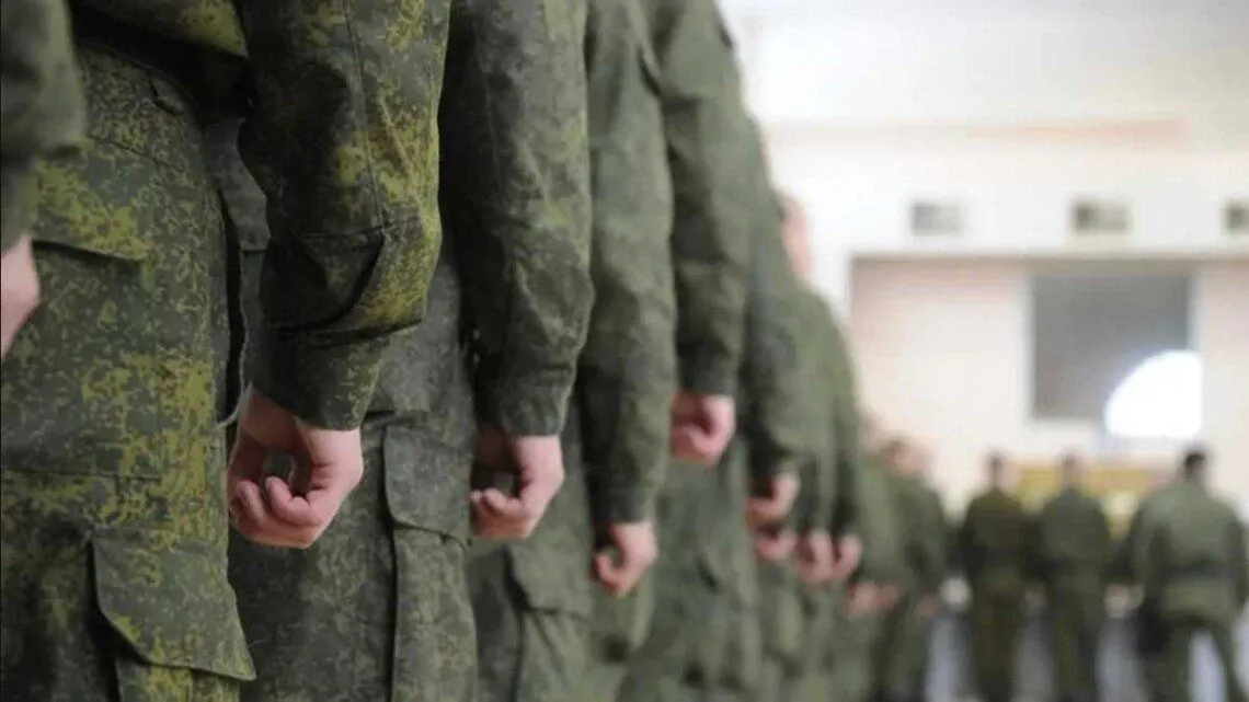in-the-regions-of-the-russian-federation-hundreds-of-conscripts-who-refused-to-fight-in-ukraine-are-forcibly-sent-to-the-front-rossmi