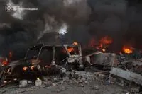Ранкова атака рф на Дніпро: пожежу ліквідували, попередньо, вже 8 поранених