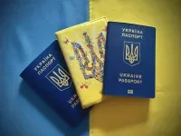 Для украинцев за рубежом продлили работу паспортного сервиса ГП "Документ"