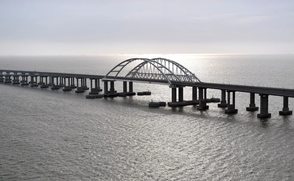 After Ukrainian Armed Forces strikes on Crimea, Russians strengthen the defense of the Crimean Bridge - Atesh