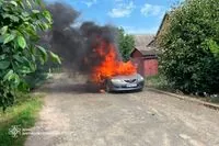 Враг обстрелял Днепропетровщину: загорелась машина
