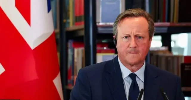 david-cameron-was-a-victim-of-pranksters-he-spoke-with-unknown-people-who-pretended-to-be-petro-poroshenko