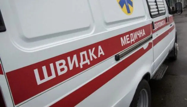 an-enemy-drone-dropped-explosives-on-an-ambulance-in-kherson-region-wounding-the-driver-and-patient