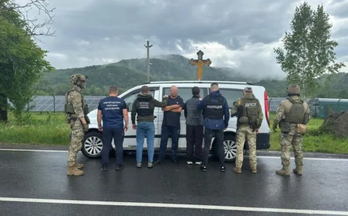 in-transcarpathia-the-owner-of-a-hotel-settled-men-and-then-helped-them-illegally-cross-the-border