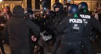 В Берлине на пропалестинской акции во время столкновений получили ранения 4 полицейских