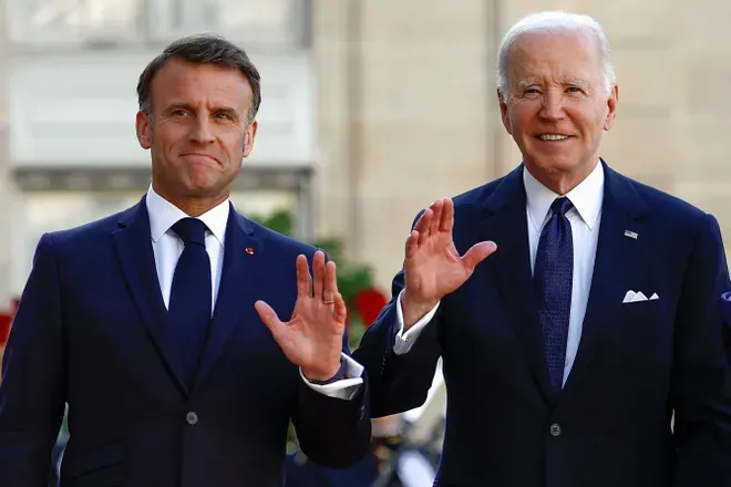 Президенти США та Франції підтримали використання прибутку від заморожених активів рф на користь України