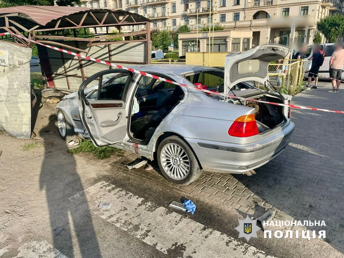 Пьяный водитель BMW совершил наезд на пешеходов в Одесской области