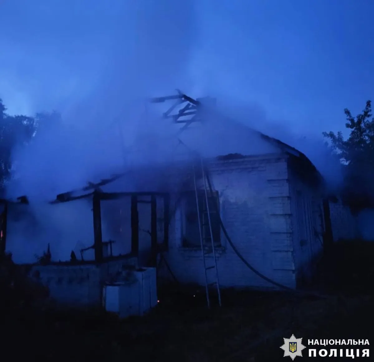 У приватному будинку Київської області спалахнула пожежа: вогнеборці ліквідували загорання