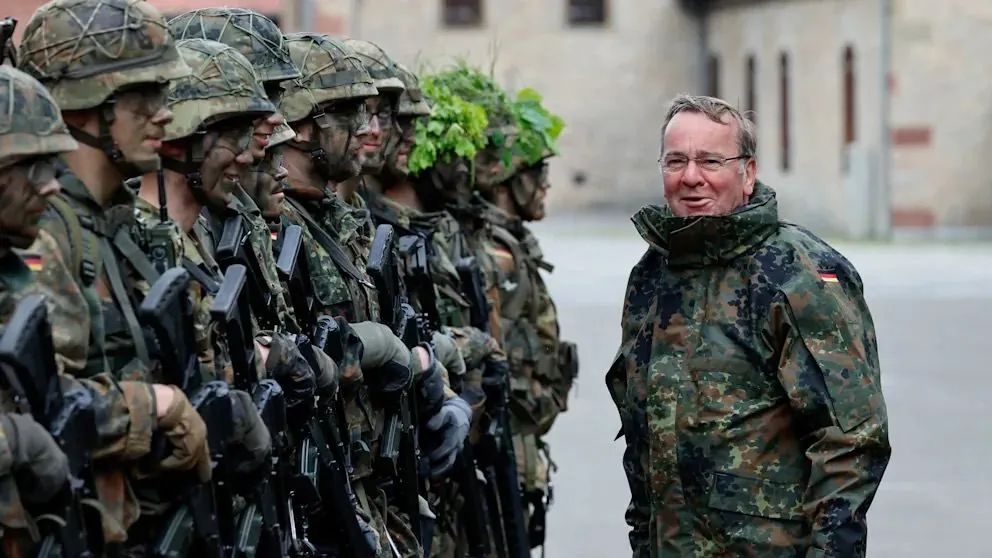 В Минобороны Германии планируют возобновить обязательный воинский учет для молодых мужчин