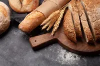 Украинцы превышают суточную норму соли в 2,5 раза: Минздрав призвал производителей хлеба меньше солить