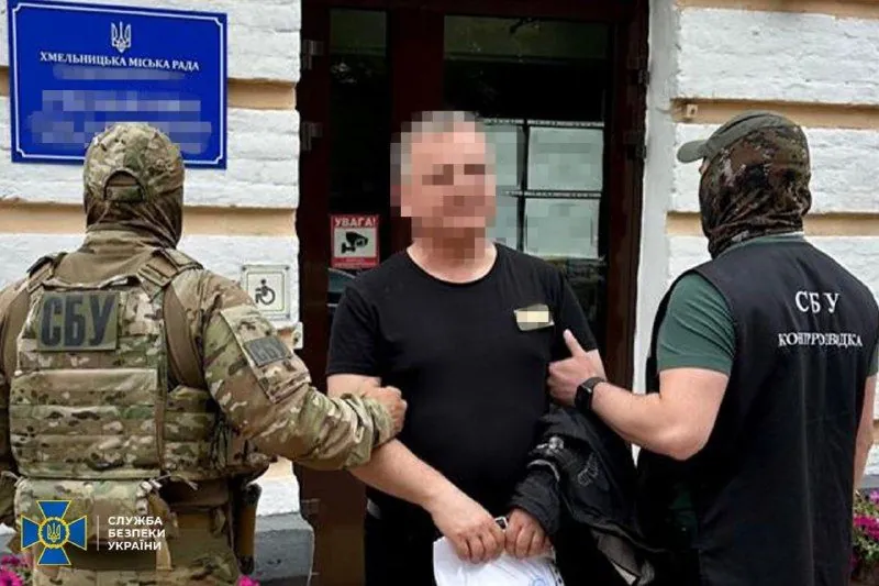 Чиновника Хмельницкого горсовета задержали по подозрению в работе на фсб россии