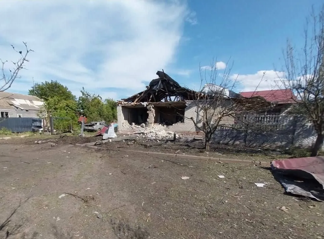 russians strike Kupyansk with a drone and launch at least five KABs at Kutuzivka