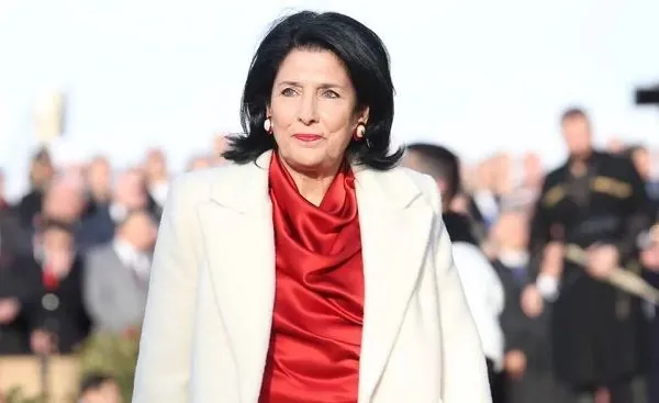 Президентка Грузії вирушила до Швейцарії на Саміт миру: чи погодив її візит проросійський уряд - невідомо
