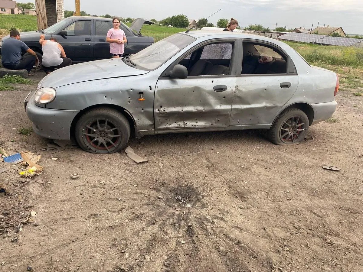 Оккупанты ударили по селу в Донецкой области кассетными боеприпасами: три человека погибли, еще пятеро - ранены