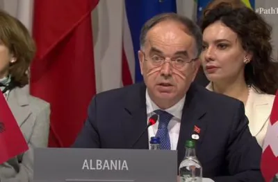 Необходимо, чтобы русские и украинцы существовали мирно, в пределах своих международно признанных границ - президент Албании