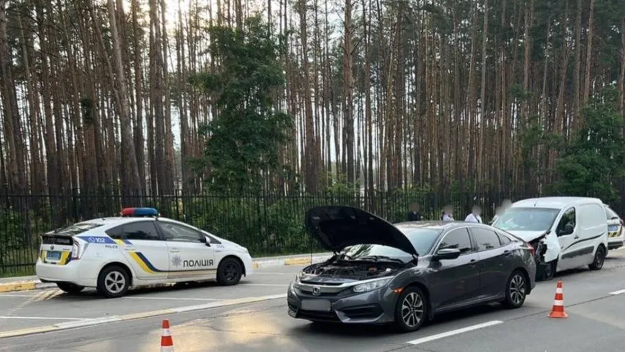 На Київщині з’ясовуються обставини ДТП, у якій постраждали 9 та 10-річний хлопці