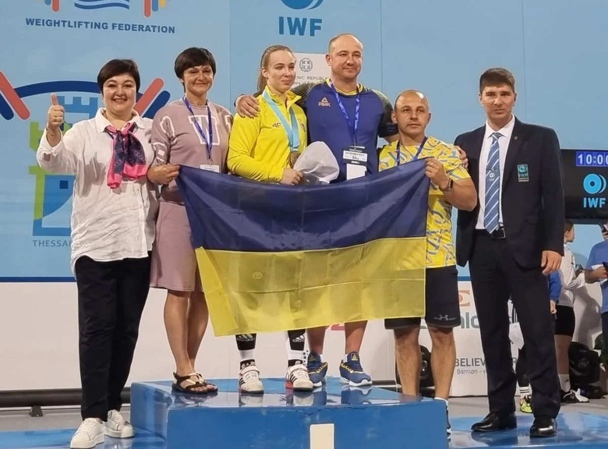Ukrainian teenager Angelina Selivanova wins the European Weightlifting Championships