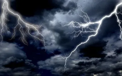 the-weather-will-deteriorate-overnight-thunderstorms-and-rain-are-expected-across-almost-all-of-ukraine-tomorrow