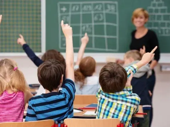 Ukraine plans to shift the start of schooling to 10 o'clock - Lisovyi