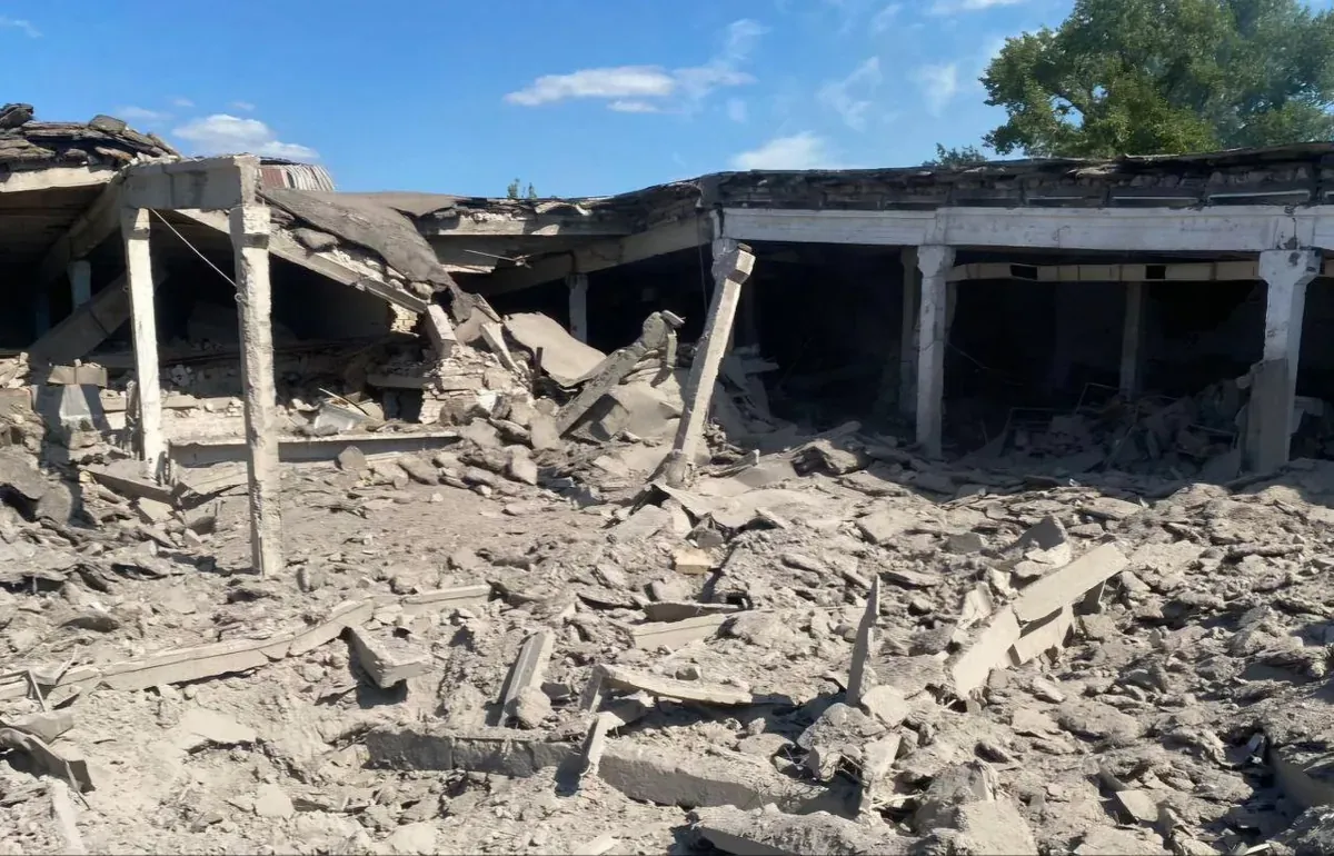 Missile strike on Kryvyi Rih: food warehouse destroyed, there are wounded