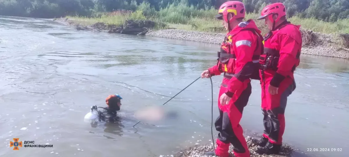 Зник під час купання з братом на річці Черемош: водолази знайшли тіло 17-річного хлопця