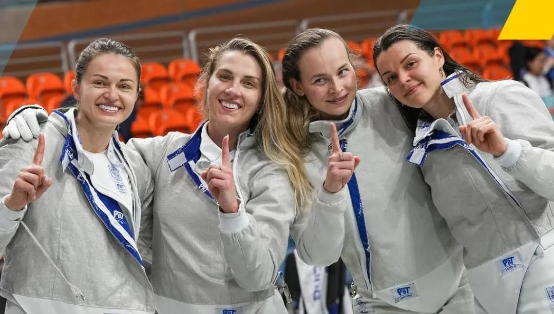 Уступили один укол: украинские саблистки завоевали серебро на чемпионате Европы по фехтованию