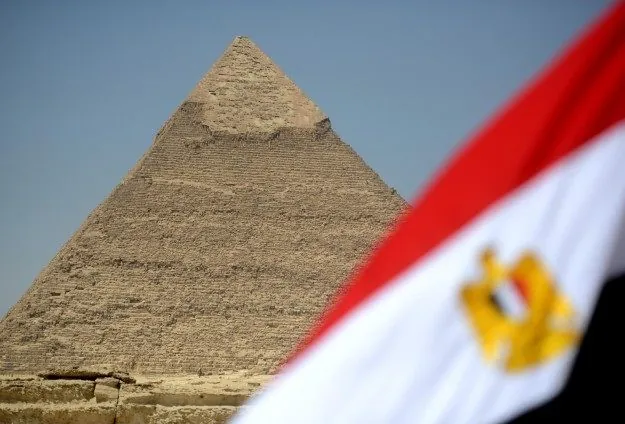 Египет отозвал лицензии у 16 туристических фирм из-за гибели паломников