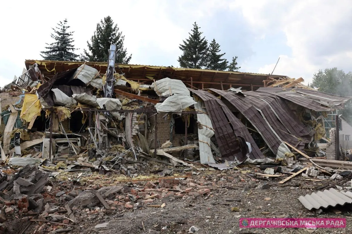 В Слатино на Харьковщине вражеским ударом разрушено здание старостата