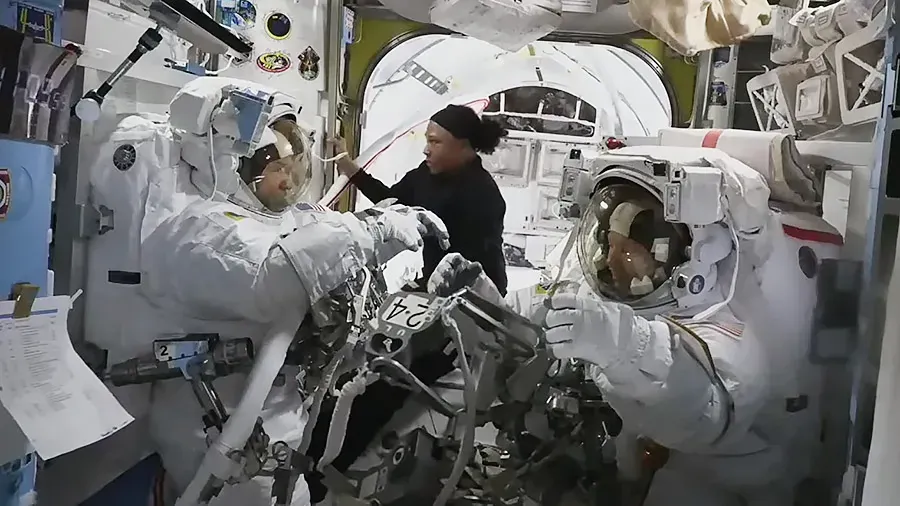 two-astronauts--spacewalk-canceled-on-the-iss