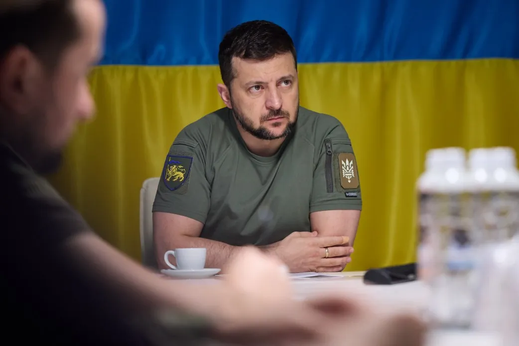 Зеленский провел совещание с военными: наибольшее внимание сейчас - Донецкой области