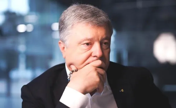 pr-on-the-military-and-harms-the-country-abroad-75percent-of-ukrainians-do-not-trust-poroshenko