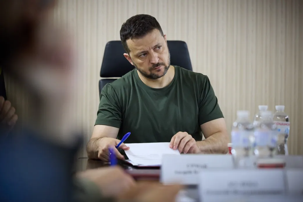 fortifications-and-drones-zelensky-held-a-meeting-on-the-security-situation-in-donetsk-region