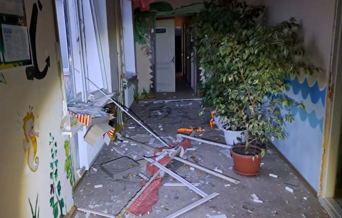 Російська армія вночі атакувала ліцей та дитячий садок у Нікополі