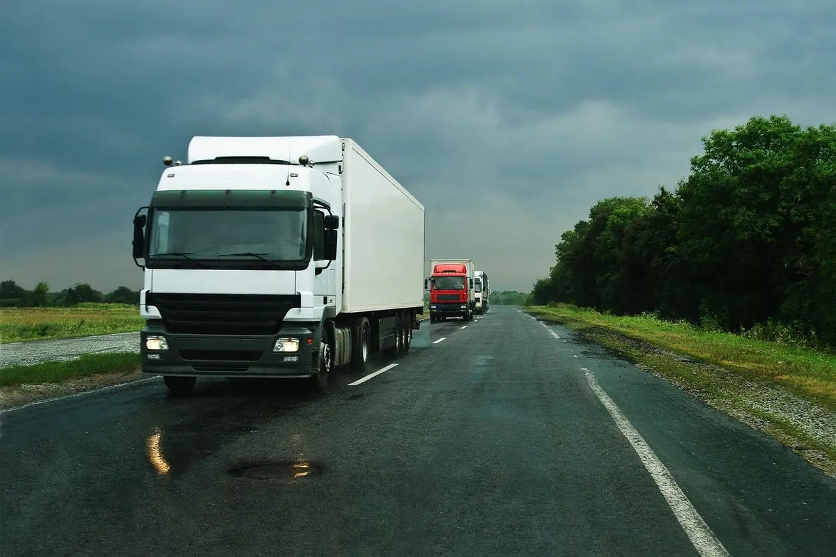 Сезонні обмеження для вантажівок у спеку діятимуть з 1 липня