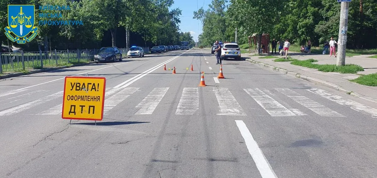 Водитель BMW сбил 10-летнего мальчика на пешеходном переходе в Киеве. Мужчине сообщили о подозрении