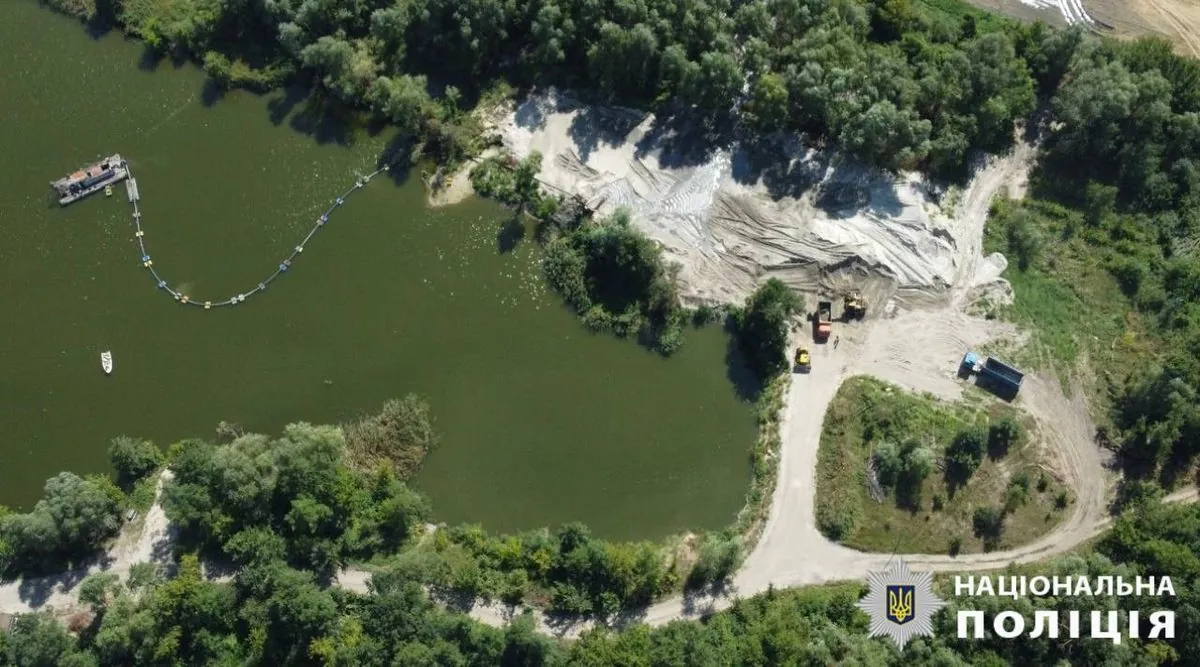 На Київщині викрито незаконний видобуток піску зі збитками понад 500 тисяч гривень