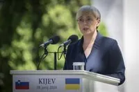 Украина должна сама решать, как и при каких условиях вести переговоры с россией - президент Словении