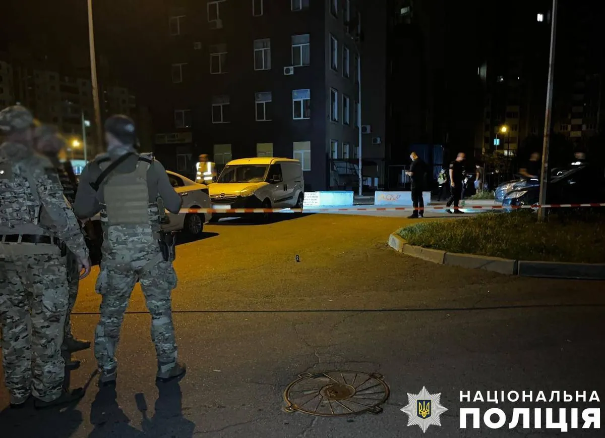a-grenade-exploded-in-troyeshchyna-and-damaged-11-cars-kyiv-detains-perpetrator